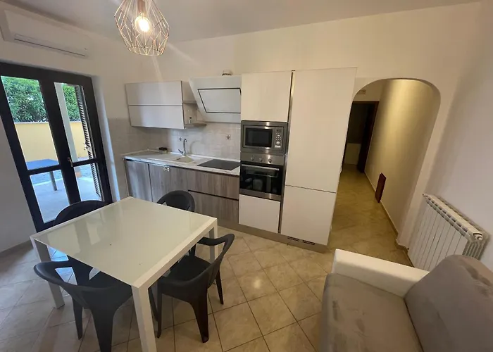 Residence Villa Claudia Con Giardino