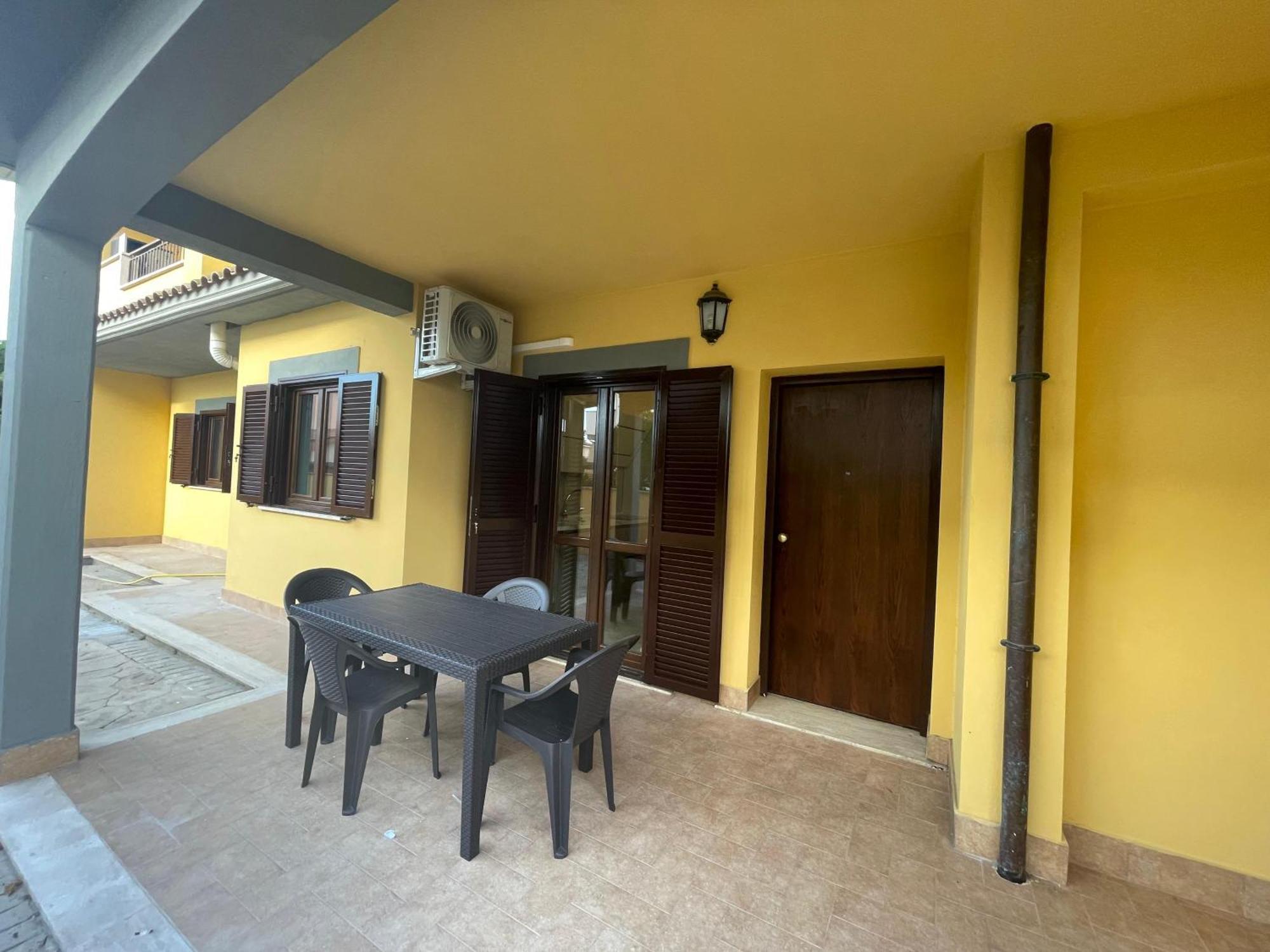 Apartment Claudia Con Giardino